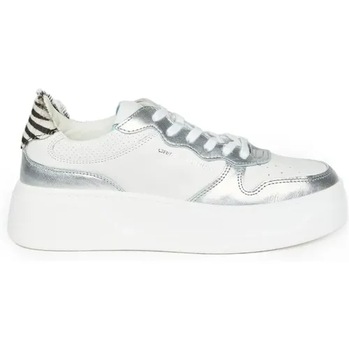 And Silver Low Top Sneakers , female, Sizes: 4 UK - Crime London - Modalova