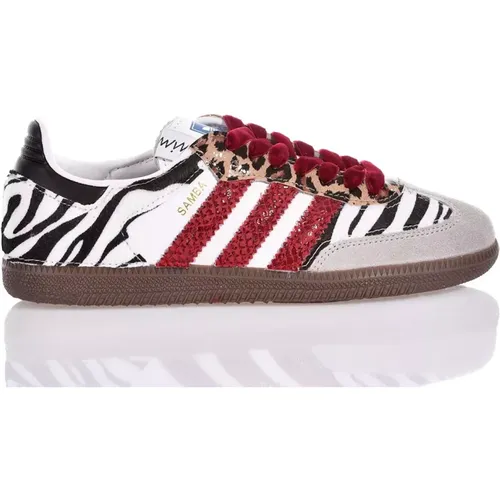 Customized Women's Sneakers Beige Brown , female, Sizes: 3 UK, 5 2/3 UK, 8 1/3 UK, 6 1/3 UK, 7 UK, 5 UK, 9 UK, 4 1/3 UK, 7 2/3 UK, 3 2/3 UK - Adidas - Modalova