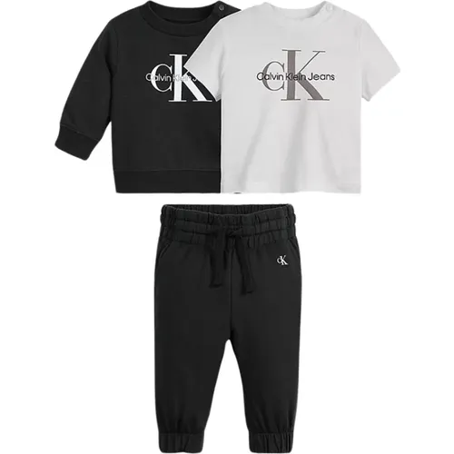 Bicolor Geschenkset: Joggers, Sweatshirt und T-Shirt - Calvin Klein Jeans - Modalova