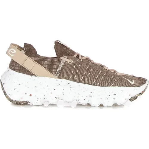 Space Hippie 04 Low Shoe Sand/White , female, Sizes: 3 1/2 UK, 3 UK, 6 UK - Nike - Modalova