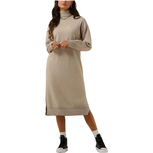 Midi Kleid für Frauen - moss copenhagen - Modalova