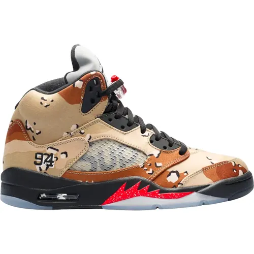 Desert Camo Retro Sneaker Limited Edition , male, Sizes: 13 1/2 UK, 8 UK, 14 1/2 UK, 11 UK, 10 1/2 UK, 10 UK, 7 UK, 9 UK, 11 1/2 UK, 8 1/2 UK, 6 1/2 U - Nike - Modalova