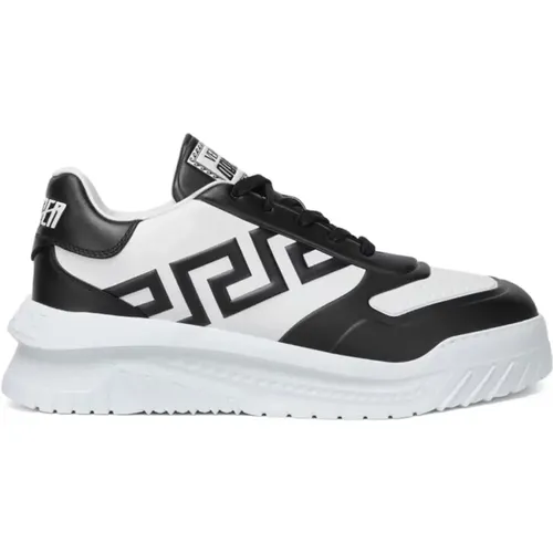 Lavorazione Sneakers Black and White , male, Sizes: 8 1/2 UK, 8 UK - Versace - Modalova