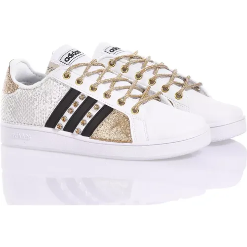 Handgefertigte Weiße Champagner Gold Sneakers - Adidas - Modalova