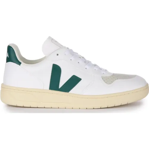 Stylish Green Low Top Trainers , male, Sizes: 7 UK - Veja - Modalova