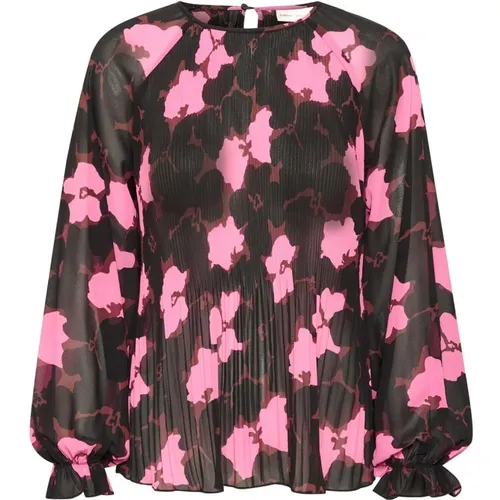 Feminine Blouse with Cut Out Flower , female, Sizes: M, S, L, XL - InWear - Modalova