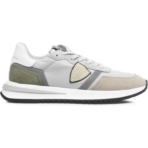 Italian Logo Patch Sneakers , male, Sizes: 12 UK, 10 UK, 9 UK, 6 UK, 7 UK - Philippe Model - Modalova