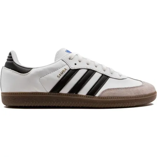 White Sneakers Classic Style , male, Sizes: 9 1/2 UK, 9 UK, 10 1/2 UK - Adidas - Modalova