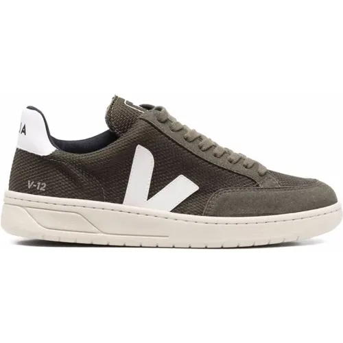 Eco-friendly sneakers with V-12 style , male, Sizes: 9 UK, 8 UK, 6 UK, 7 UK - Veja - Modalova