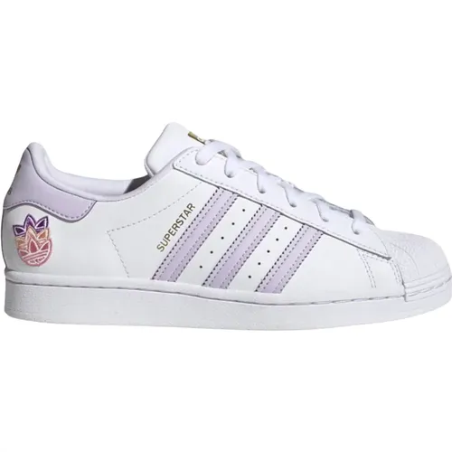 Limited Edition Superstar Trefoil Purple , male, Sizes: 4 UK, 2 UK, 2 2/3 UK, 8 UK, 4 2/3 UK - Adidas - Modalova