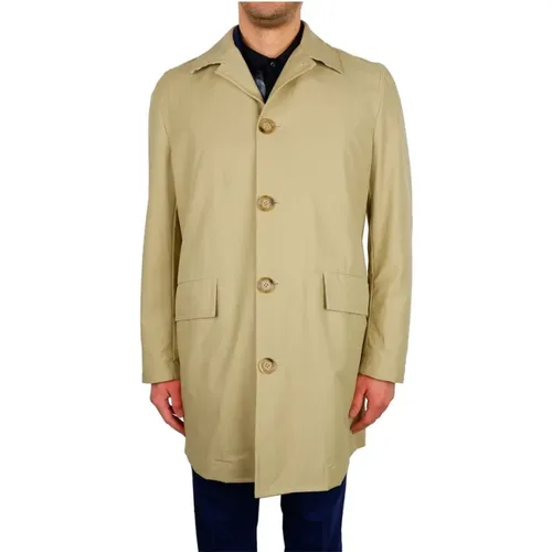 Elegant Trenchcoat - Timeless Style , male, Sizes: M, L - Aquascutum - Modalova