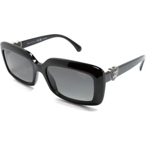 Ch5520 C622S8 Sunglasses,Rote Sonnenbrille mit Originalzubehör - Chanel - Modalova