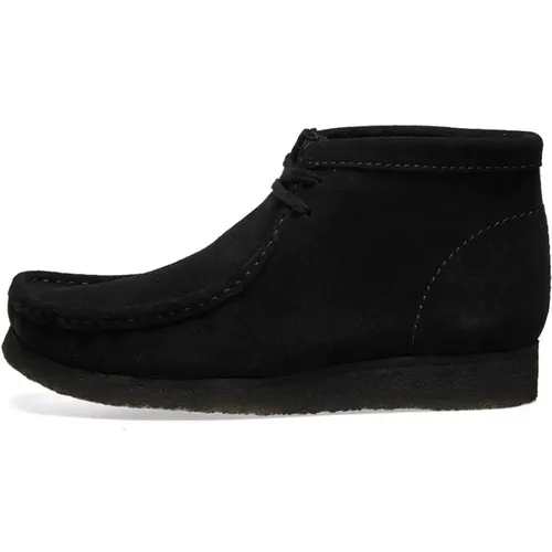 Schwarzer Wildleder Wallabee Stiefel , Herren, Größe: 44 1/2 EU - Clarks - Modalova