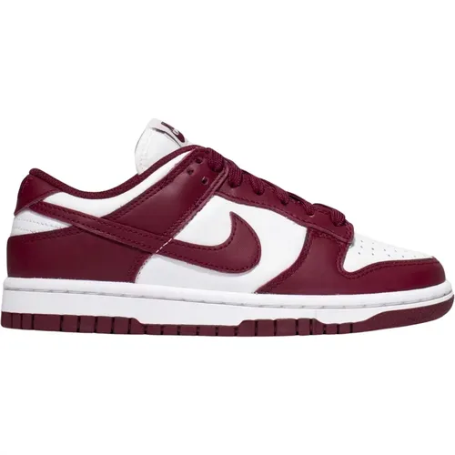 Limitierte Auflage Bordeaux Low Sneakers , Damen, Größe: 38 EU - Nike - Modalova