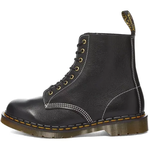 Classic Made In England Leather Boots , male, Sizes: 9 UK, 10 UK, 7 UK, 8 UK - Dr. Martens - Modalova