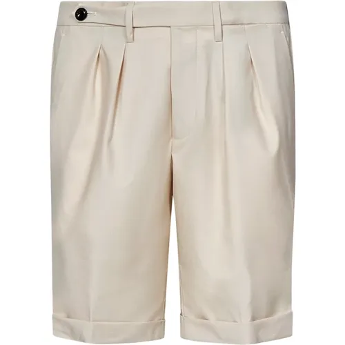 Cream Wool Blend Tailored Shorts , male, Sizes: W40, W36, W32, W34, W31, W38 - Michael Coal - Modalova