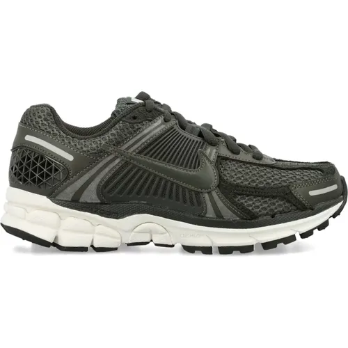 Cargo Khaki Sneakers with Zoom Vomero 5 , female, Sizes: 8 UK, 8 1/2 UK, 9 1/2 UK - Nike - Modalova