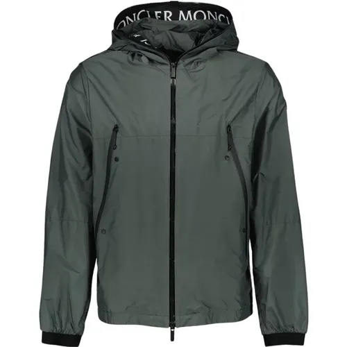 Jacke mit hohem Kragen und Reißverschluss - Moncler - Modalova