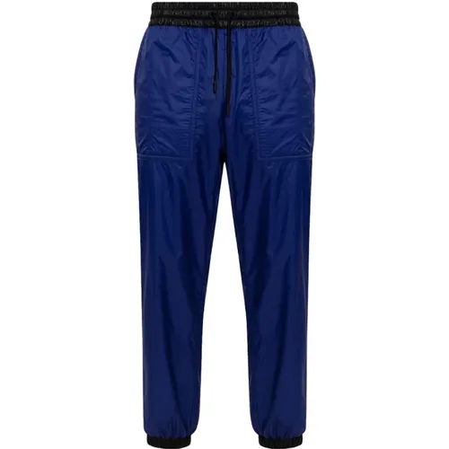 Sweatpants With Gore-Tex Infinium™ Technology , male, Sizes: L, S - Moncler - Modalova