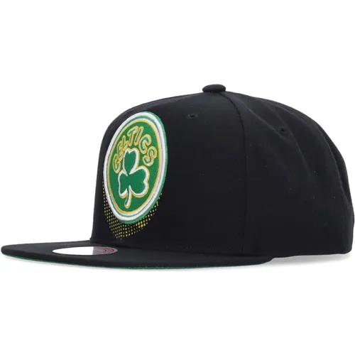 Boston Celtics Flat Visor Cap , male, Sizes: ONE SIZE - Mitchell & Ness - Modalova