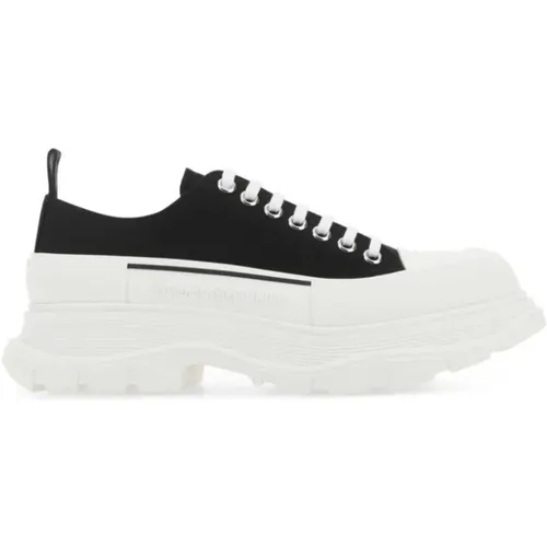 Tread Slick Sneakers , male, Sizes: 9 UK, 5 UK - alexander mcqueen - Modalova