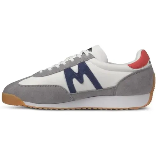 Stylish Men`s Sneakers , male, Sizes: 7 1/2 UK, 10 UK, 6 1/2 UK - Karhu - Modalova