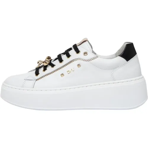 Eleganter Schnürschuh Sneaker mit Goldakzenten , Damen, Größe: 39 EU - Nerogiardini - Modalova