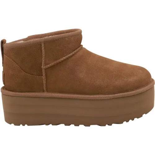 Classic Chestnut Platform Boots , female, Sizes: 5 UK, 7 UK, 3 UK, 4 UK, 6 UK, 8 UK - Ugg - Modalova