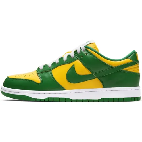 Brazil Sneaker Green Yellow Leather , male, Sizes: 11 1/2 UK, 7 UK, 11 UK, 6 1/2 UK, 8 1/2 UK, 6 UK, 10 UK, 10 1/2 UK, 12 UK, 8 UK, 9 UK - Nike - Modalova