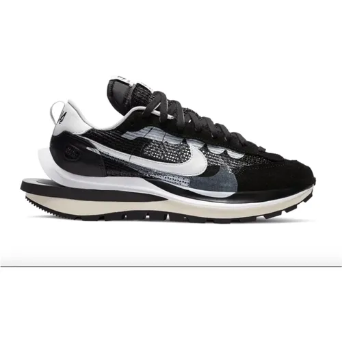 Sacai VaporWaffle Sneakers , male, Sizes: 3 1/2 UK, 11 UK, 2 UK, 2 1/2 UK, 4 UK, 11 1/2 UK, 10 UK - Nike - Modalova