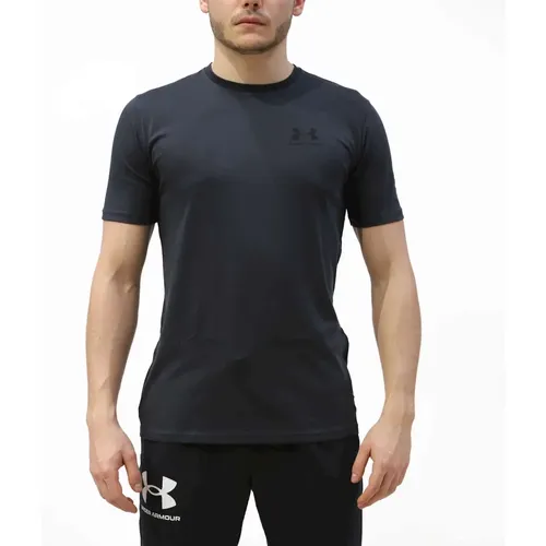 Sportstyle Chest T-Shirt | Atmungsaktives Material - Under Armour - Modalova