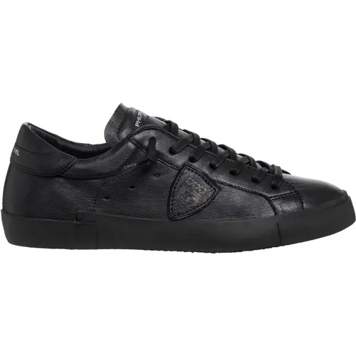 Lace-Up Plain Sneakers , male, Sizes: 5 UK - Philippe Model - Modalova