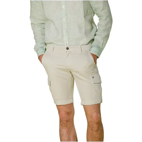 Slim Fit Cargo Bermuda in Stretch Satin - Mason's - Modalova