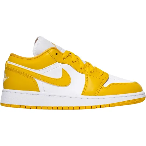 Limited Edition Mustard Pollen Air Jordan 1 , female, Sizes: 3 1/2 UK, 2 1/2 UK, 3 UK, 6 UK, 7 UK, 4 1/2 UK, 5 UK, 5 1/2 UK - Nike - Modalova