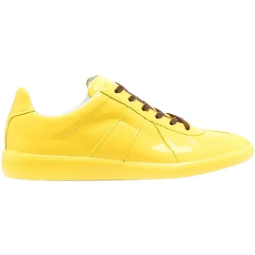 Gelbe glänzende Sneakers - Maison Margiela - Modalova