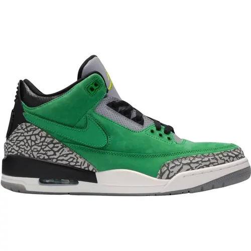 Limited Edition Air Jordan 3 Retro , male, Sizes: 15 1/2 UK - Nike - Modalova