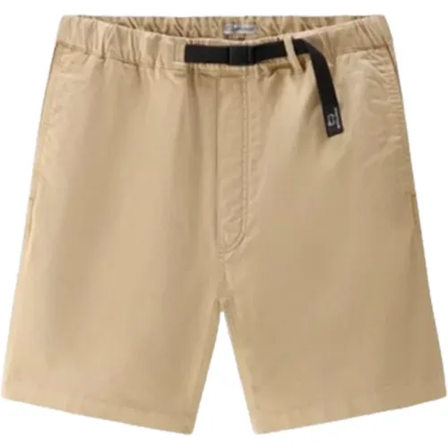Garment-Dyed Chino Shorts in Stretch Cotton , Herren, Größe: 2XL - Woolrich - Modalova
