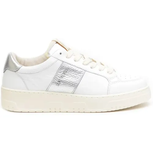 And Silver Leather Tennis Sneakers , female, Sizes: 3 UK, 8 UK, 6 UK, 7 UK, 5 UK, 4 UK - Saint Sneakers - Modalova