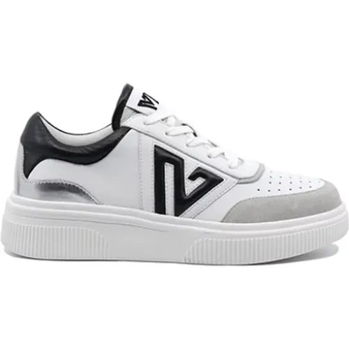 Sneakers , female, Sizes: 4 UK, 5 UK - Emanuelle Vee - Modalova