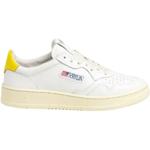 Vintage and Yellow Leather Sneakers , female, Sizes: 3 UK - Autry - Modalova