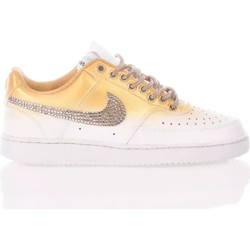 Handgemachte Weiße Gold Sneakers , Damen, Größe: 39 EU - Nike - Modalova