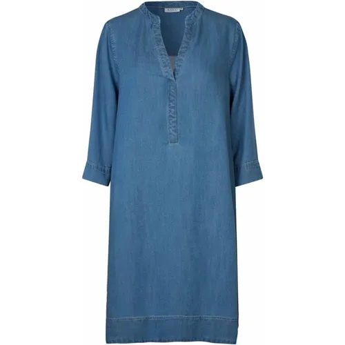 Einfaches Denim Kleid mit V-Ausschnitt , Damen, Größe: XL - Masai - Modalova