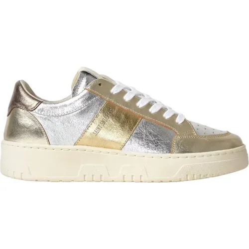 Silberne Ledersneakers mit Gold Detail - SAINT SNEAKERS - Modalova