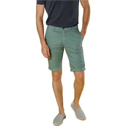 Stretch Gabardine Bermuda Shorts - Regular Fit , Herren, Größe: M - Mason's - Modalova
