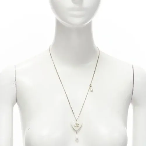 Pre-owned Metal necklaces , female, Sizes: ONE SIZE - Chanel Vintage - Modalova