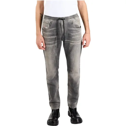 Zerrissene und Reparierte Regular Fit Jeans , Herren, Größe: W30 - Diesel - Modalova