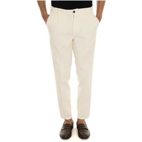 Samt Chino Hose mit Frontfalten - Roy Roger's - Modalova