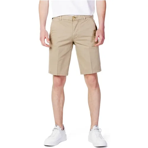 Solid Color Casual Shorts for Men , male, Sizes: W31, W30 - Blauer - Modalova
