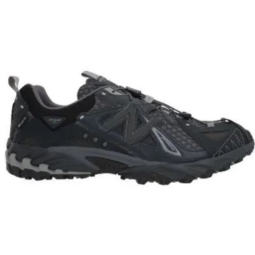 Black Gore-Tex Low-Top Sneakers , male, Sizes: 9 UK, 7 1/2 UK, 10 UK, 9 1/2 UK, 11 UK, 6 UK, 6 1/2 UK, 8 1/2 UK, 7 UK - New Balance - Modalova