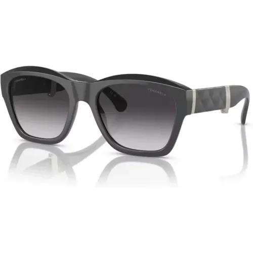B Sole Sunglasses , unisex, Sizes: 54 MM - Chanel - Modalova